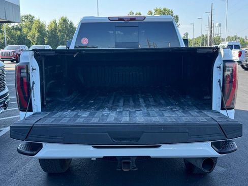 Used 2024 GMC Sierra 2500 AT4 w/ AT4 Premium Plus Package AWD/4WD image 7