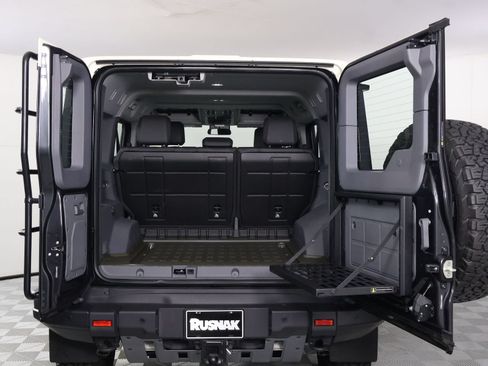 Used 2025 INEOS Grenadier Station Wagon AWD/4WD image 21