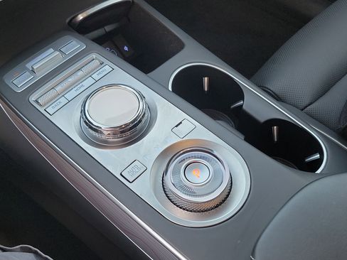 Certified 2024 Genesis GV70 2.5T w/ Advanced Package image 14