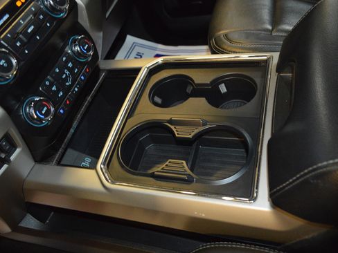 Used 2020 Ford F250 Lariat w/ Lariat Value Package image 19