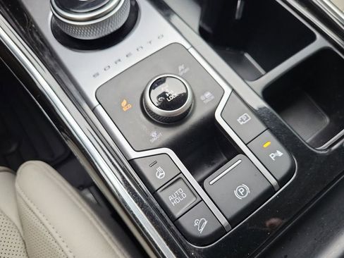 Used 2023 Kia Sorento SX Prestige w/ Panoramic Sunroof Package image 29