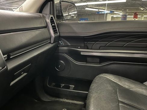 Used 2019 Ford Expedition Max Platinum AWD/4WD image 37