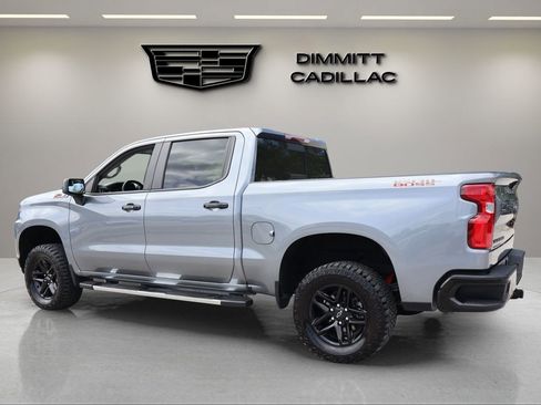 Used 2021 Chevrolet Silverado 1500 LT Trail Boss w/ Convenience Package II AWD/4WD image 3