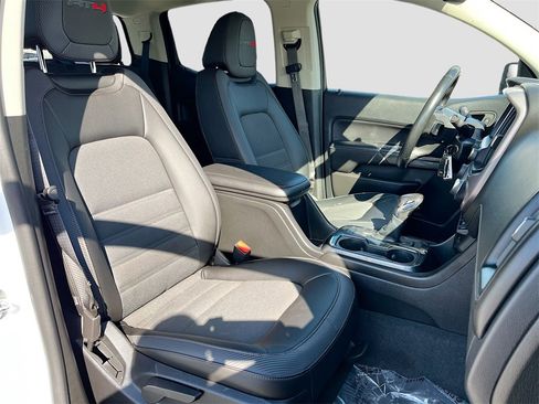 Used 2022 GMC Canyon AT4 image 26