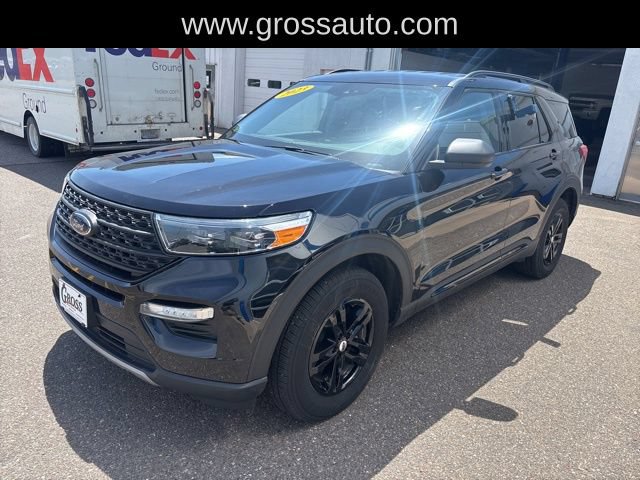 Used 2023 Ford Explorer XLT w/ Equipment Group 202A AWD/4WD image 4