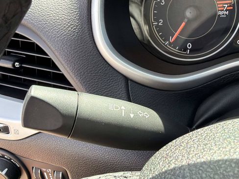 Used 2018 Jeep Cherokee Trailhawk AWD/4WD image 30