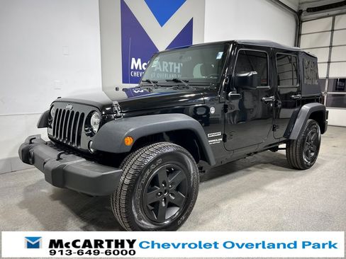 Used 2017 Jeep Wrangler Unlimited Sport w/ Connectivity Group image 9