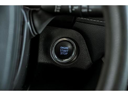 Used 2021 Toyota RAV4 XLE image 16