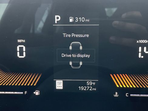 Used 2025 Kia K4 LXS image 39