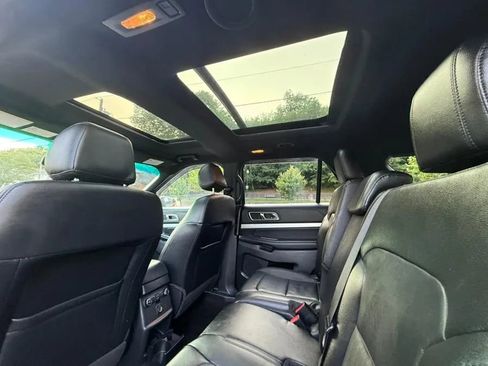 Used 2016 Ford Explorer XLT w/ Equipment Group 202A image 19
