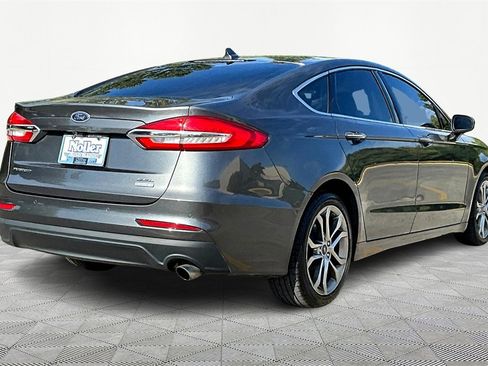 Used 2019 Ford Fusion SEL image 2
