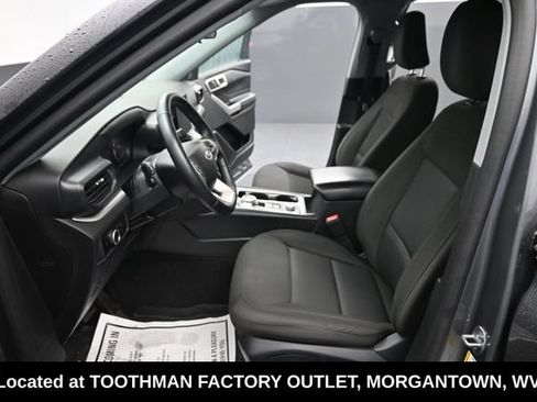 Used 2023 Ford Explorer XLT AWD/4WD image 12