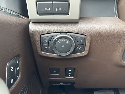 Used 2021 Ford F250 King Ranch w/ King Ranch Ultimate Package AWD/4WD image 21