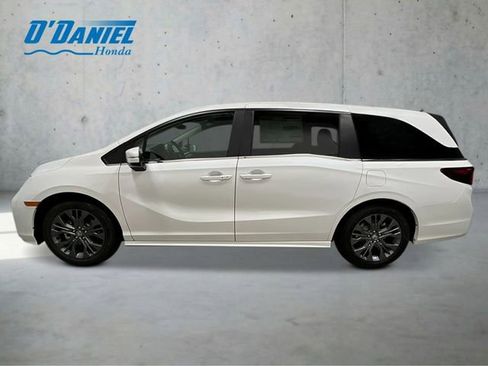 New 2026 Honda Odyssey Touring image 2