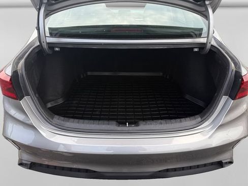 Certified 2022 Kia Forte LXS w/ LXS Technology Package FWD image 19