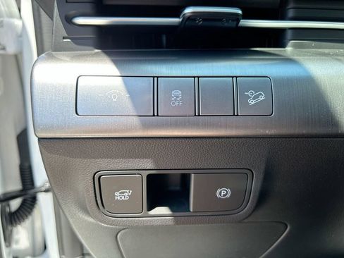 New 2026 Hyundai Kona Limited FWD image 32