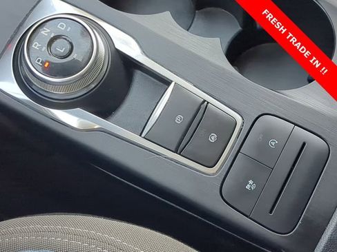 Used 2022 Ford Escape SE w/ Cold Weather Package image 12