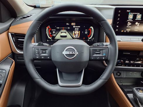 New 2026 Nissan Rogue Platinum image 14