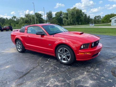 Used 2008 Ford Mustang GT Premium RWD image 12