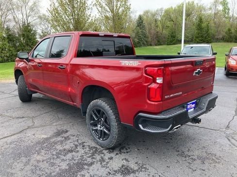 Used 2024 Chevrolet Silverado 1500 LT Trail Boss w/ Convenience Package II AWD/4WD image 4