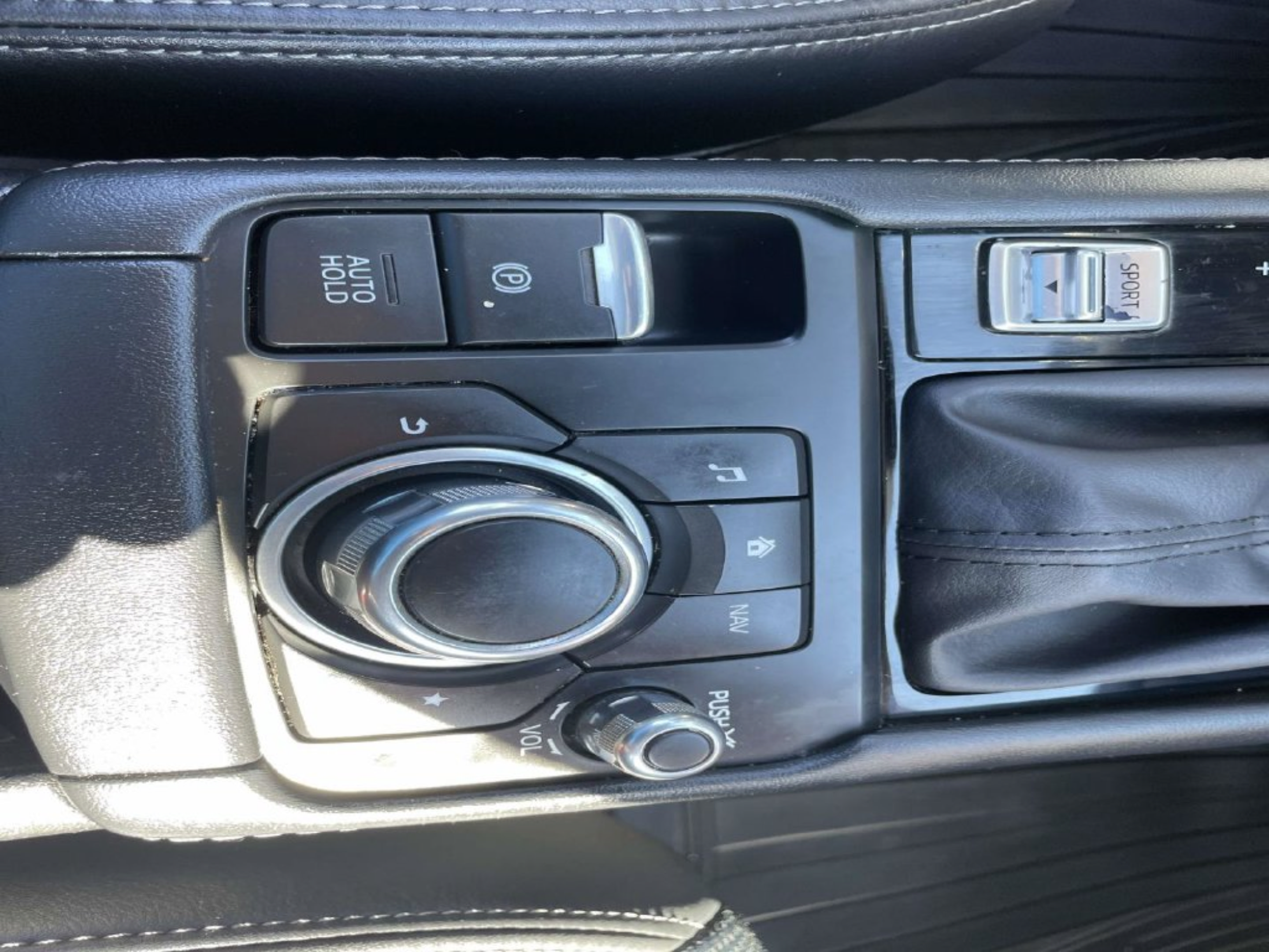 Used 2019 MAZDA CX-3 Touring w/ Preferred Equipment Package FWD image 25