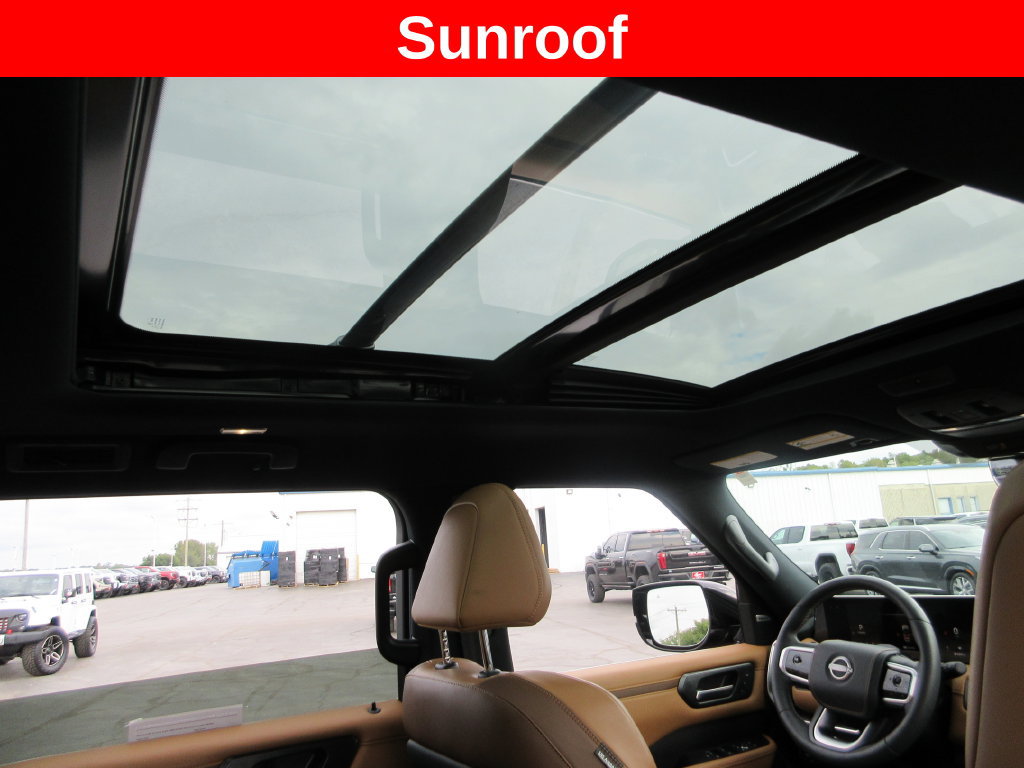 Used 2025 Nissan Armada Platinum Reserve AWD/4WD image 15
