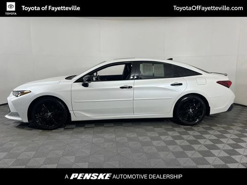 Used 2022 Toyota Avalon XSE FWD image 6