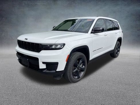 Used 2023 Jeep Grand Cherokee L Laredo AWD/4WD image 4