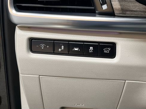 Used 2020 Kia Telluride SX w/ SX Prestige Package image 10