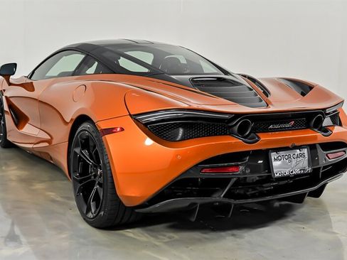 Used 2018 McLaren 720S Performance RWD image 14