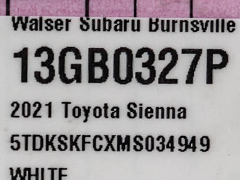 Used 2021 Toyota Sienna LE AWD/4WD image 28