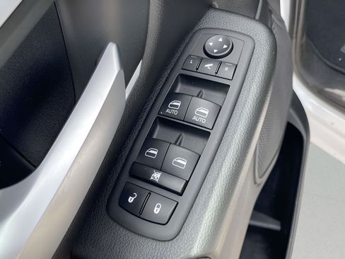 Used 2023 RAM 1500 Big Horn AWD/4WD image 17