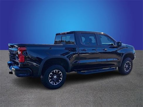 Used 2024 Chevrolet Silverado 1500 ZR2 image 5