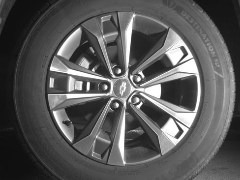 Used 2025 Chevrolet Equinox LT FWD image 12