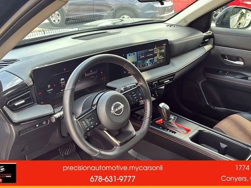 Used 2025 Nissan Kicks SR FWD image 9