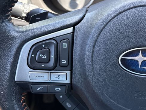 Used 2017 Subaru Crosstrek 2.0i Premium AWD/4WD image 19