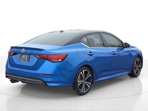 Used 2023 Nissan Sentra SR w/ Trunk Package image 5