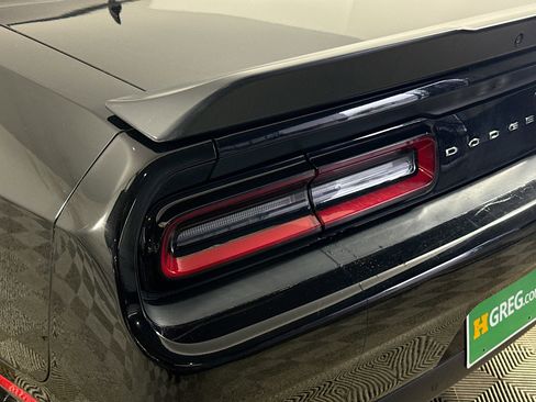 Used 2016 Dodge Challenger R/T Scat Pack w/ Leather Interior Group image 34
