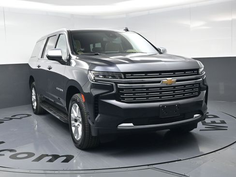 Certified 2023 Chevrolet Suburban Premier image 3