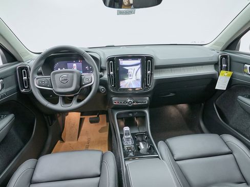 New 2026 Volvo XC40 B5 Plus w/ Protection Package Premier image 20