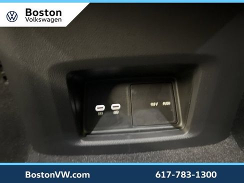 New 2025 Volkswagen Atlas SEL Premium R-Line image 21