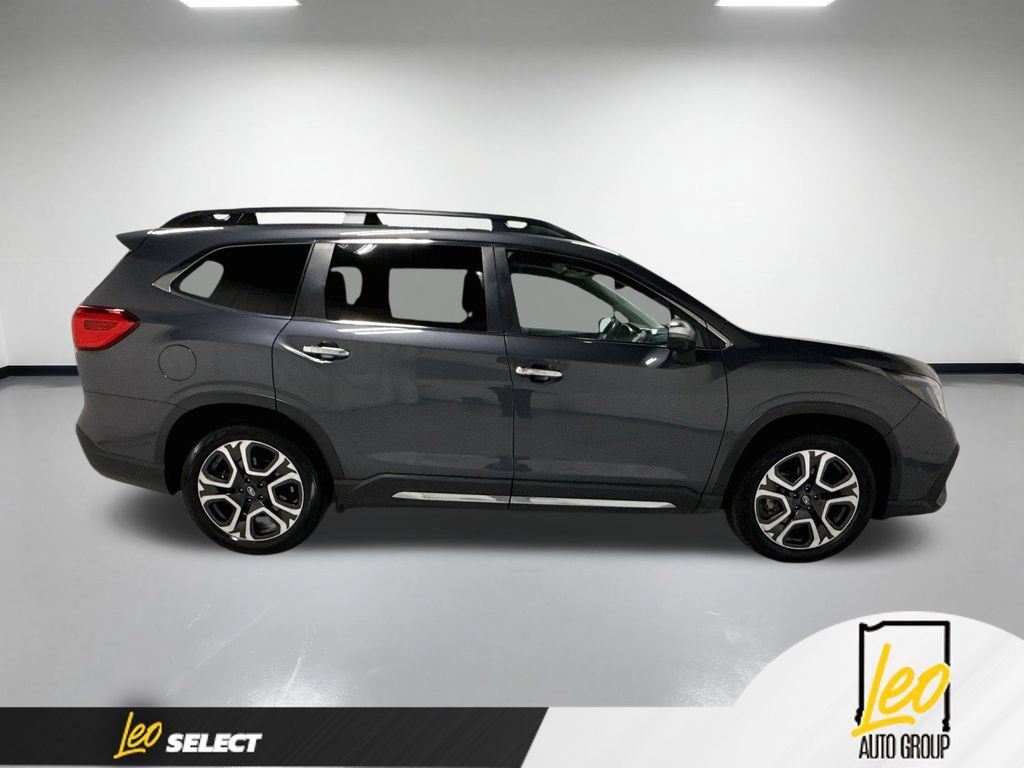 Used 2023 Subaru Ascent Touring AWD/4WD image 6