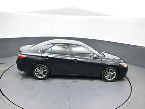 Used 2016 Toyota Camry SE image 35