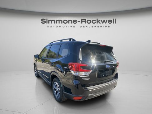 Used 2024 Subaru Forester Premium w/ POP Package 3 image 7
