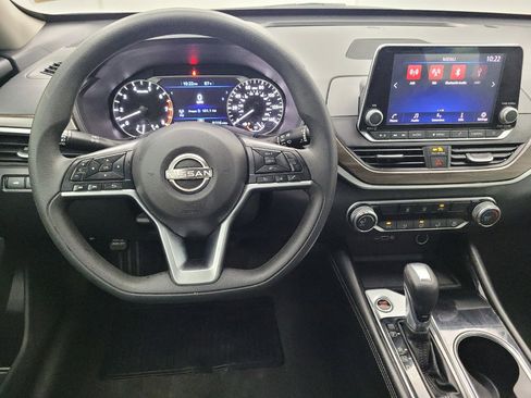 Used 2023 Nissan Altima 2.5 SV FWD image 22