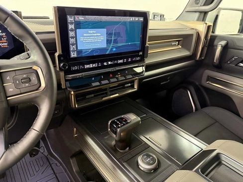 Used 2024 GMC Hummer EV 3X w/ LPO, Illumination Package image 20