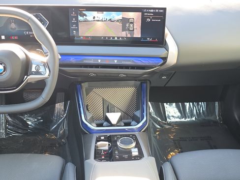 Used 2025 BMW X3 xDrive30i w/ Premium Package image 17