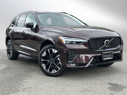New 2026 Volvo XC60 B5 Plus w/ Climate Package PRO