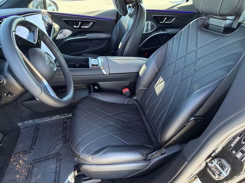 Used 2025 Mercedes-Benz EQS 580 4MATIC Sedan image 19