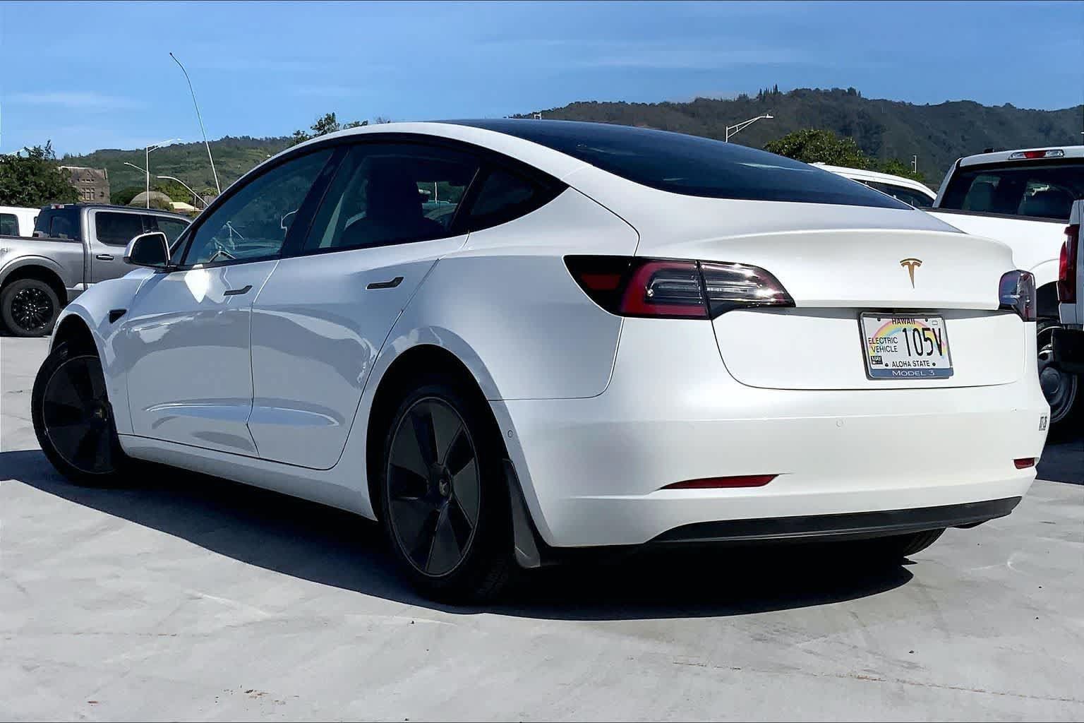 Used 2021 Tesla Model 3 Standard Range Plus RWD image 4
